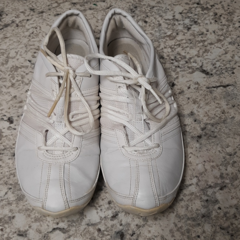 White 8.5 Air Max ArcTech Cheerleaders Shoes.